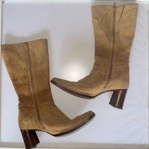 brown suede cowgirl boots